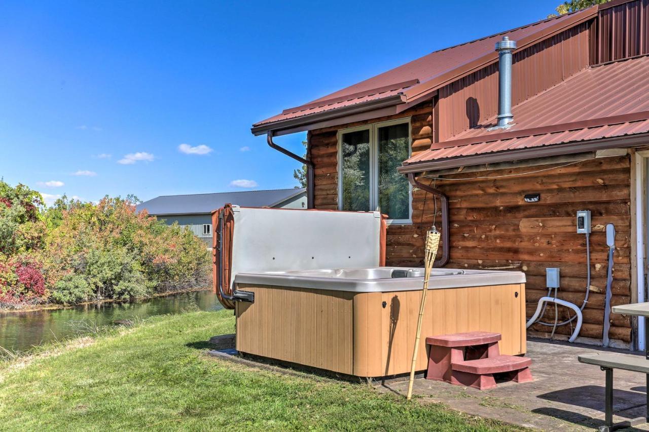 Rustic Spearfish Cabin On 12-Acre Trout Farm Exterior photo